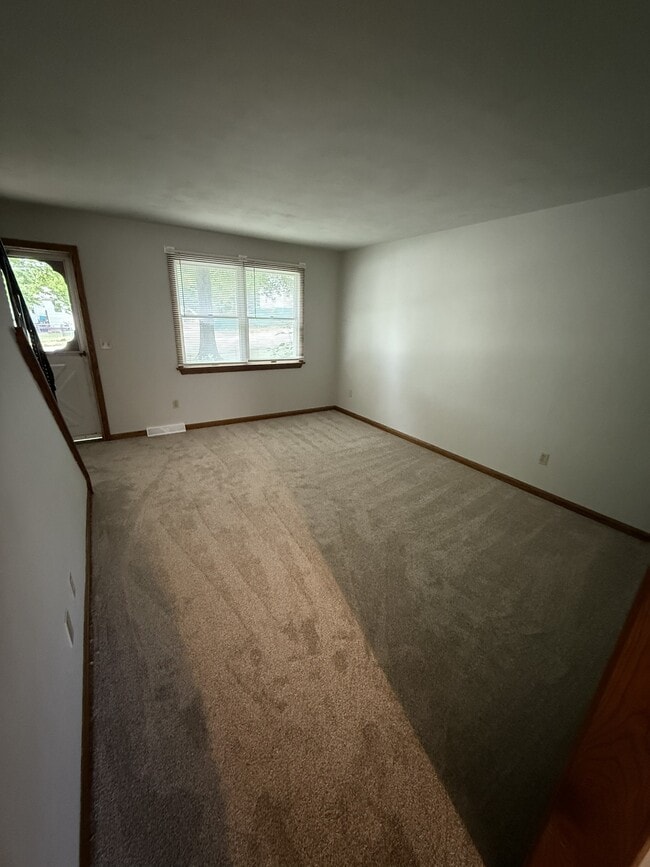 Building Photo - 1613 W 45th St