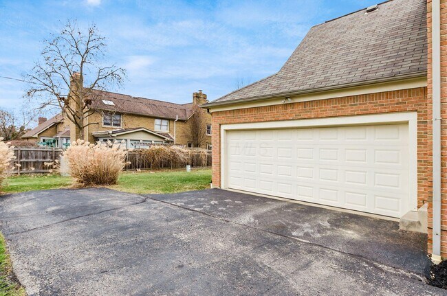 Building Photo - 4841 Dierker Rd