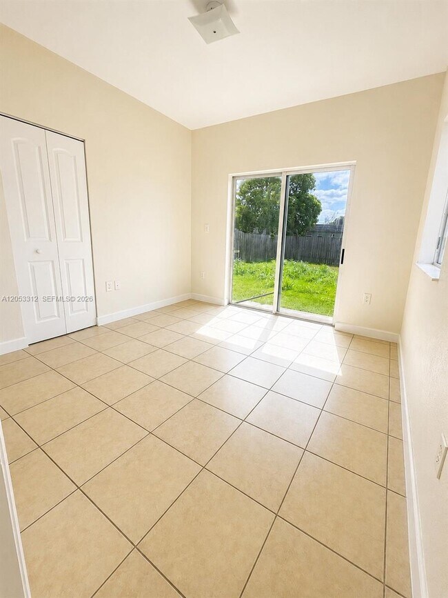 Building Photo - 26524 SW 138th Ave