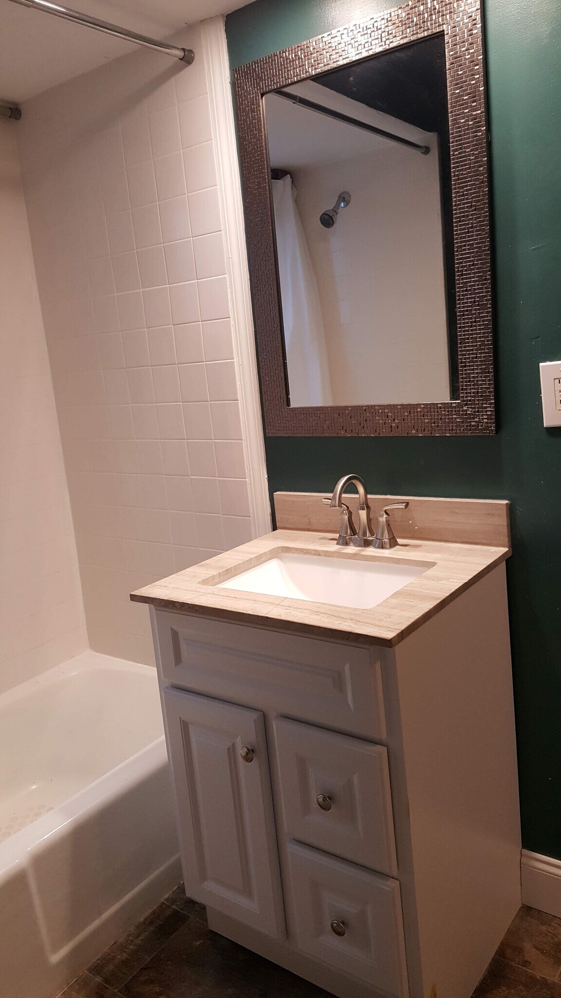 Building Photo - 126 Lisbon Ave