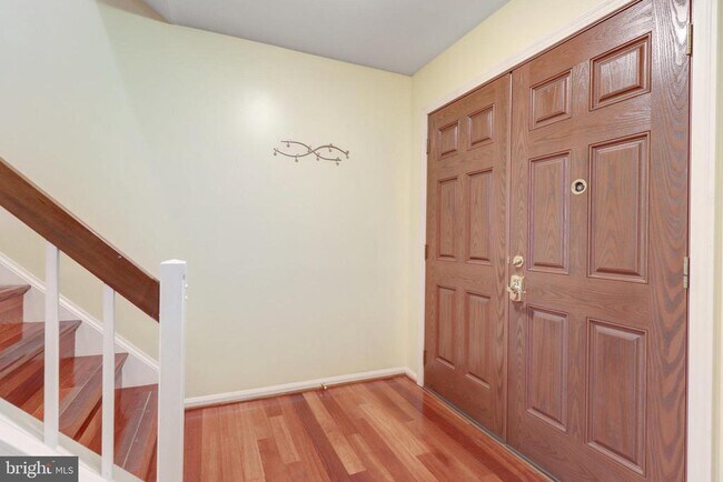 Building Photo - 5707 Waters Edge Landing Court