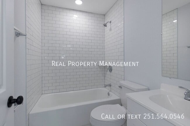 Building Photo - 5023 Santos Dr W