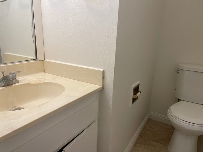 Building Photo - 16734 Cedarwood Cir