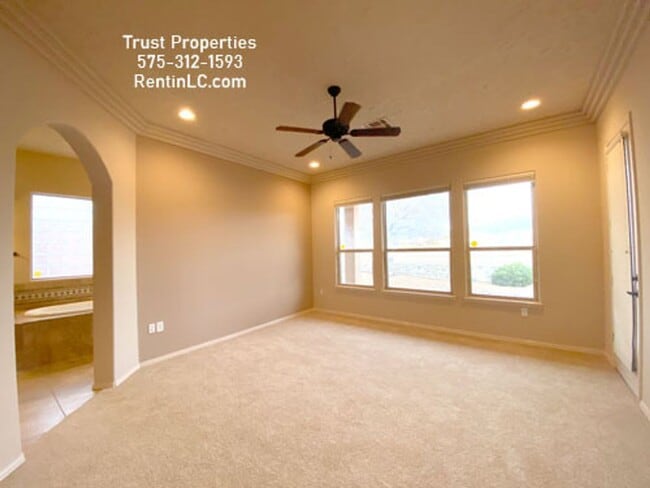 Building Photo - Stunning 4/4 in Sonoma Ranch