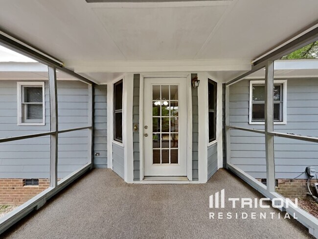 Building Photo - 812 Hepplewhite Ct