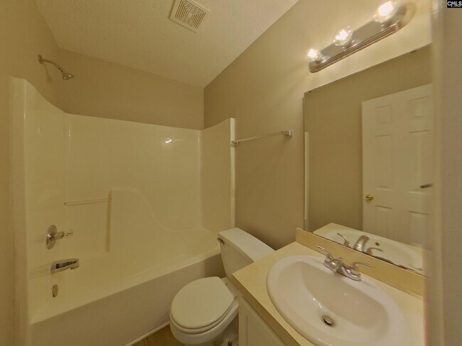 Building Photo - 3 Sonny Ct