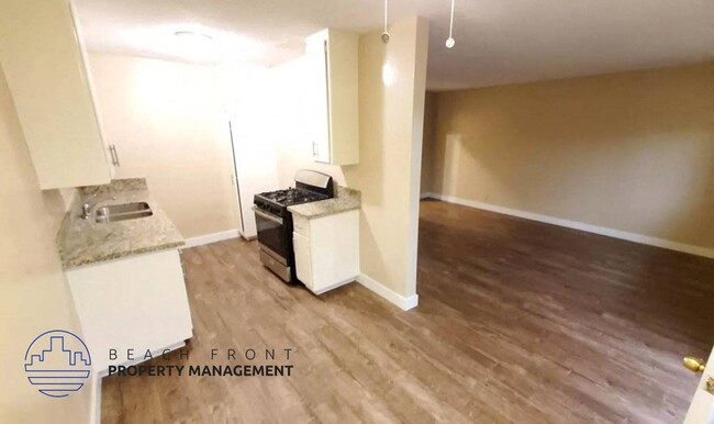 Building Photo - 8910 Sepulveda Eastway