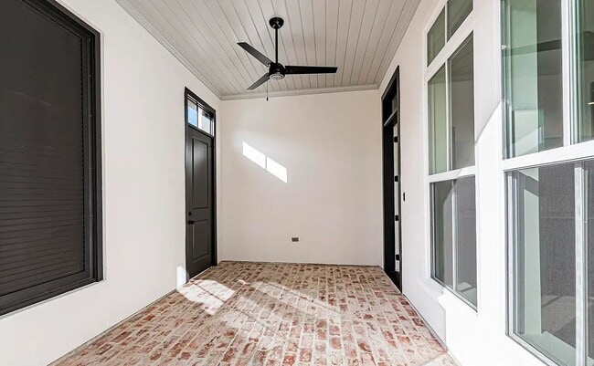 Building Photo - 8505 Lillian Mae Ln