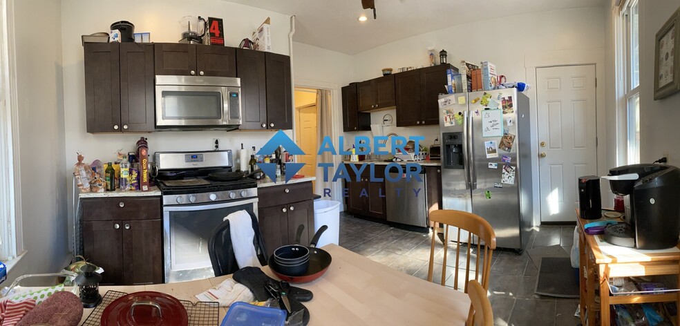 Primary Photo - 108 Hyde Park Ave