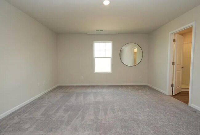 Building Photo - 1338 Woodhouse Dr