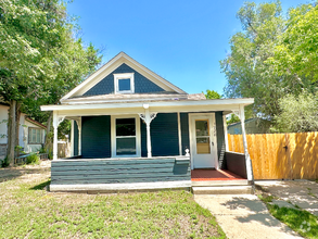 Building Photo - 1228 N Cleveland Ave