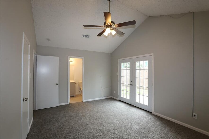 Master Bed - 542 Connorvale Ln