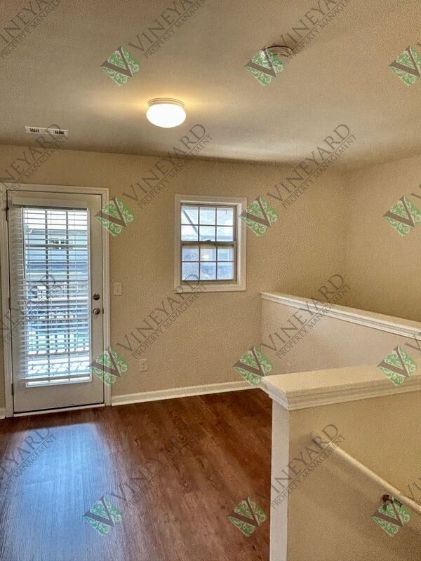 Building Photo - 401 Franklin Ln