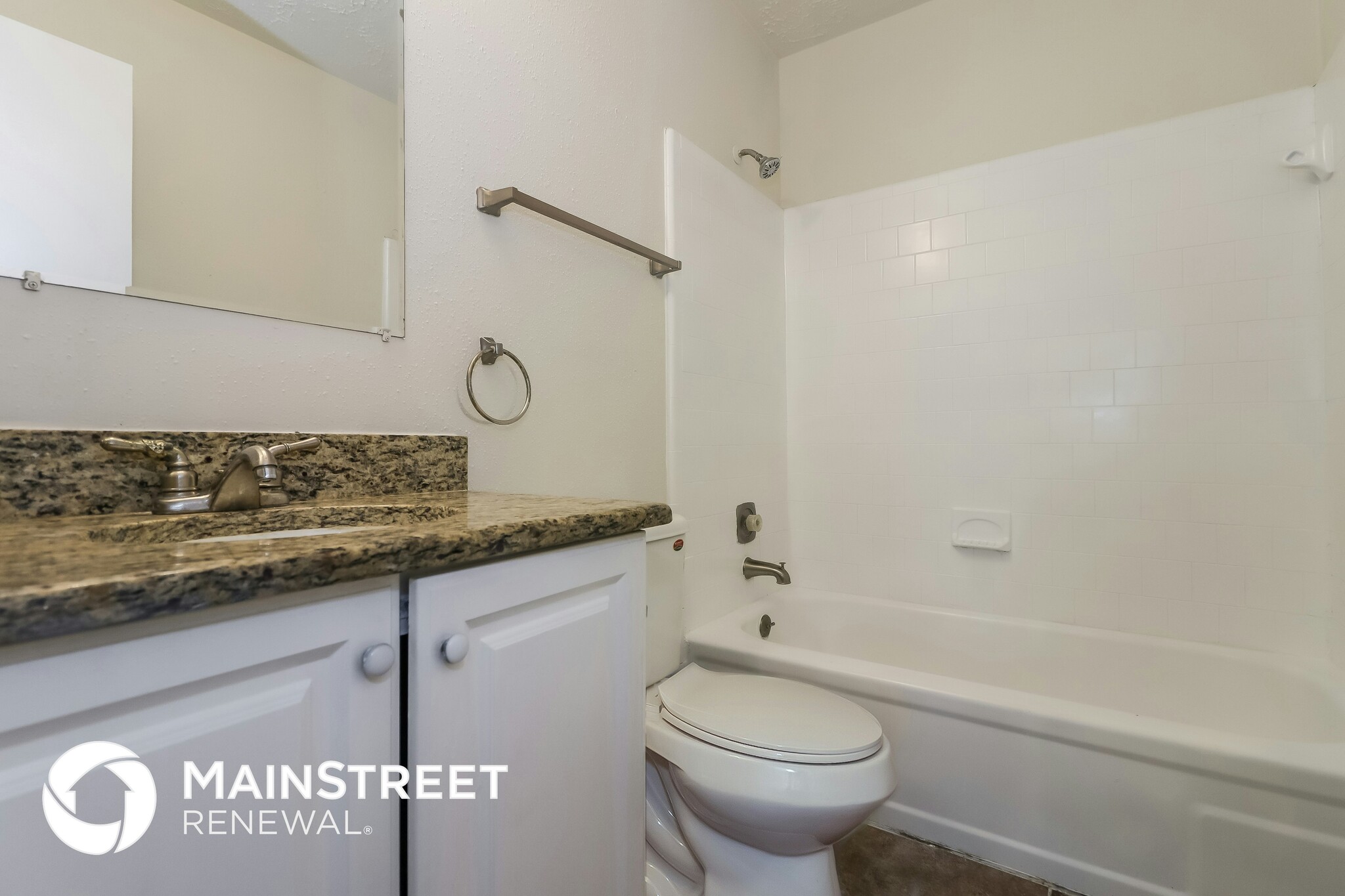 Building Photo - 15703 Baybriar Dr