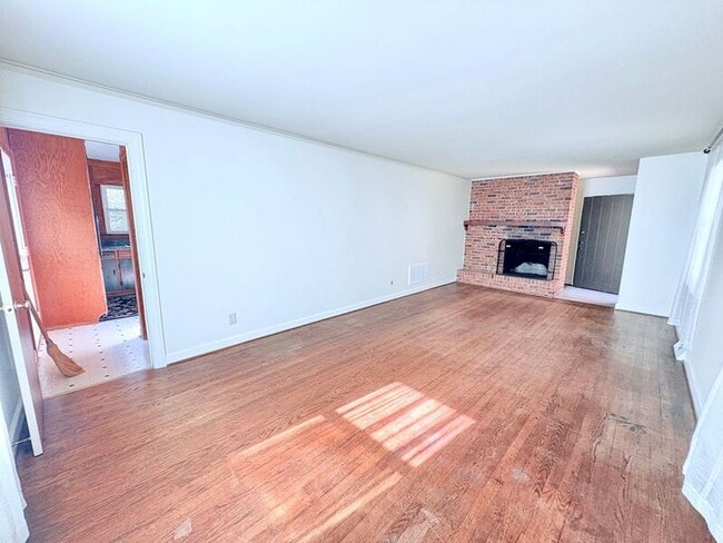 Building Photo - 1773 6 Mile Hwy