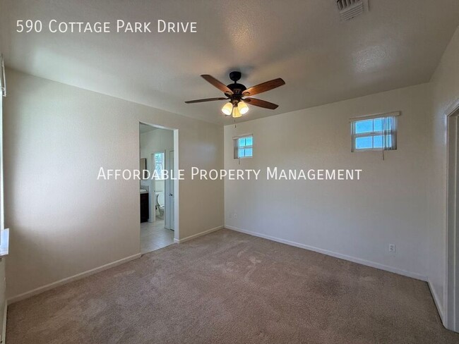 Building Photo - 590 Cottage Park Dr