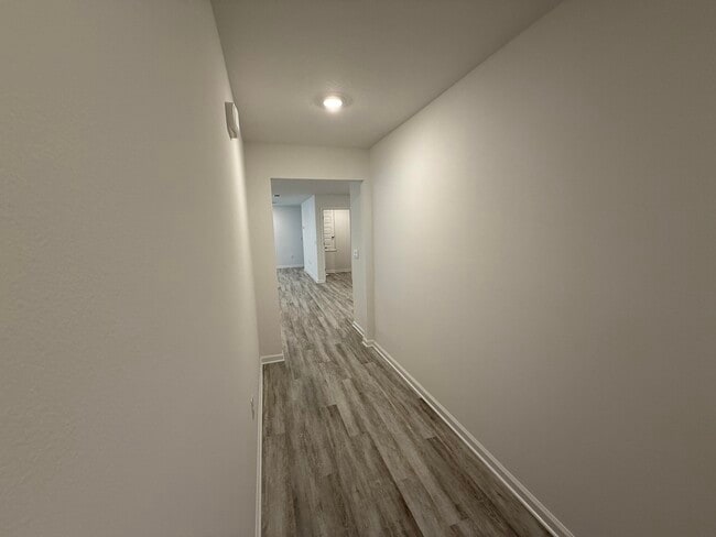 Building Photo - 225 Gray Owl Dr