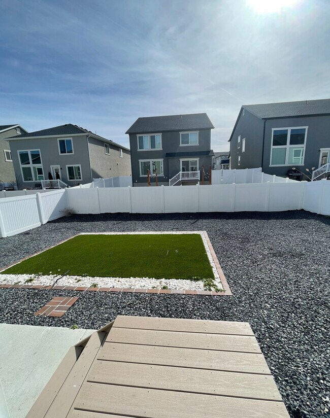 Building Photo - 3947 W 1750 N