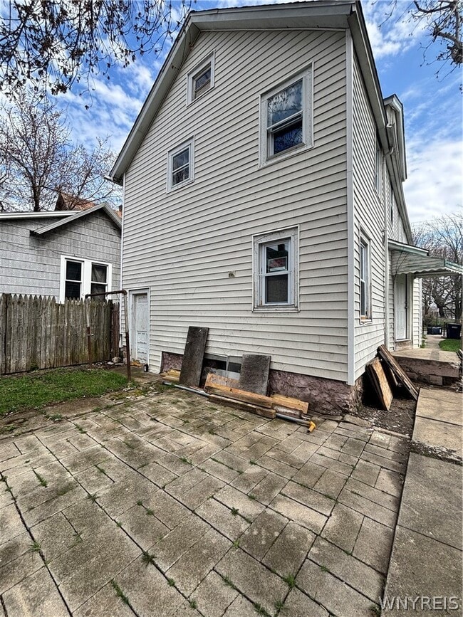 Building Photo - 510 6th St