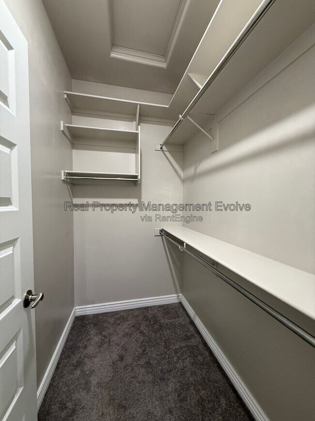 Building Photo - 5352 W Farmhand Dr
