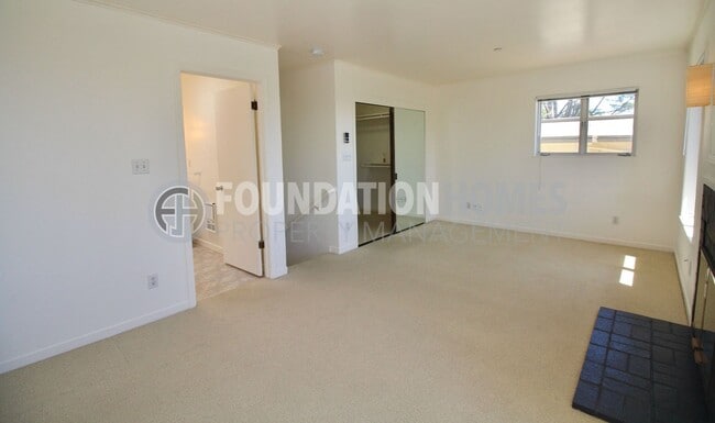 Building Photo - Charming 1BD/1BA in Mill Valley - Bay View...