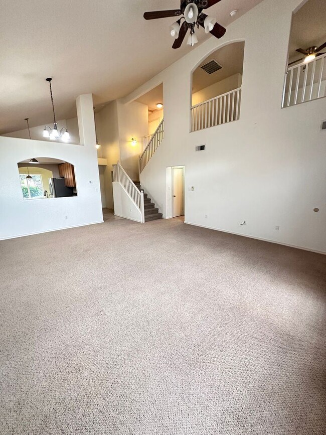 Building Photo - 7419 Desert Eagle Rd NE