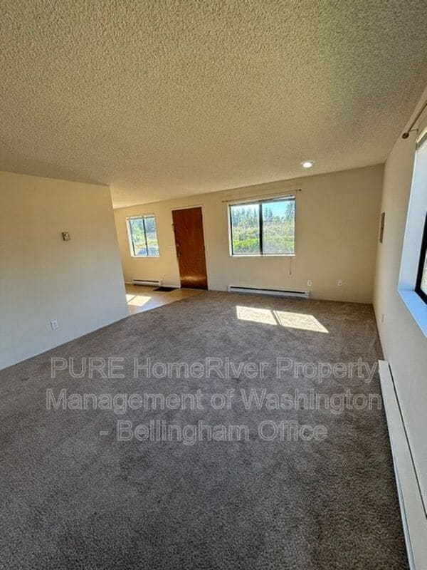Building Photo - 5084-5086 LaBounty Drive