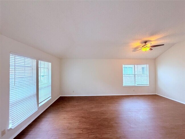 Building Photo - 16924 Cactus Blossom Dr