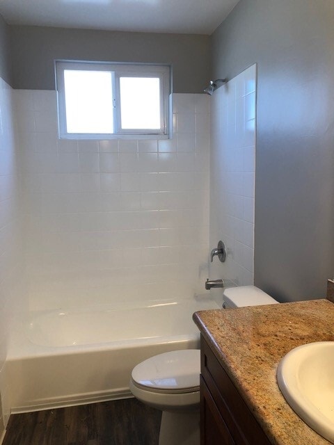 Building Photo - Royal Reed Apartments