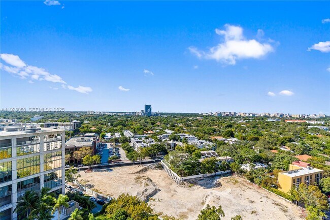 Building Photo - 3350 SW 27th Ave