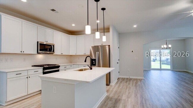 Building Photo - 179 Garden Row Dr N