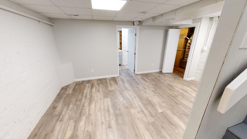 Building Photo - 500 N Thomas Rd