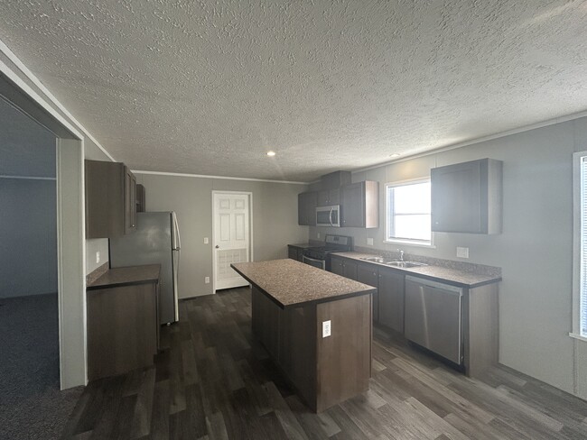 Primary Photo - 479 Montana