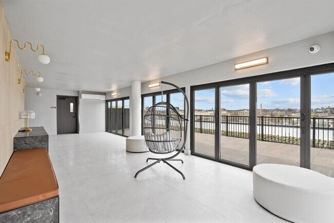 Building Photo - 337 Johnston Ave