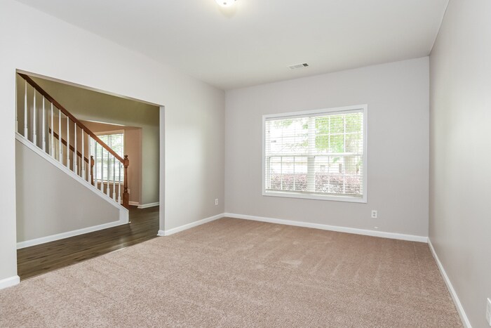 Building Photo - 39 Lenore Ct