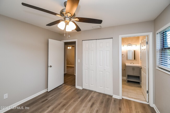 Building Photo - 2436 Lourdes Dr W