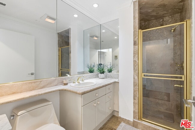 Building Photo - 121 Canon Dr