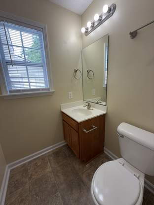 Building Photo - 1116 Pueblo Dr