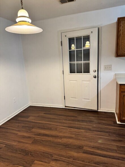 Building Photo - 1003 Whipporwill Dr