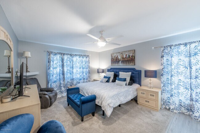 Building Photo - PRICE DROP!! FURNISHED ANNUAL RENTAL- WATERFRONT