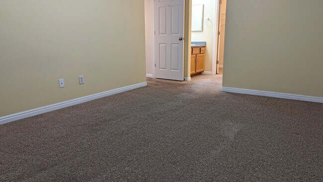 Building Photo - 3181 Alsace Way