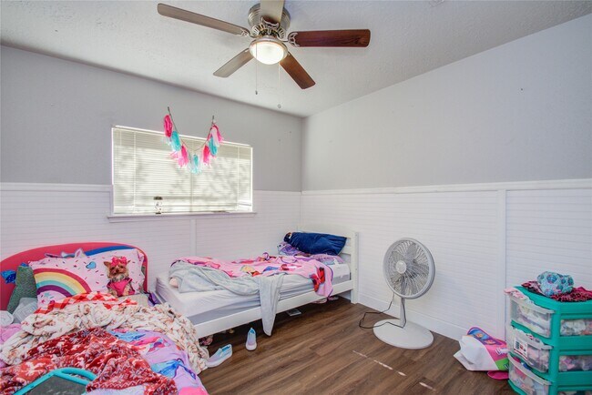 Building Photo - 5010 Village Springs Dr