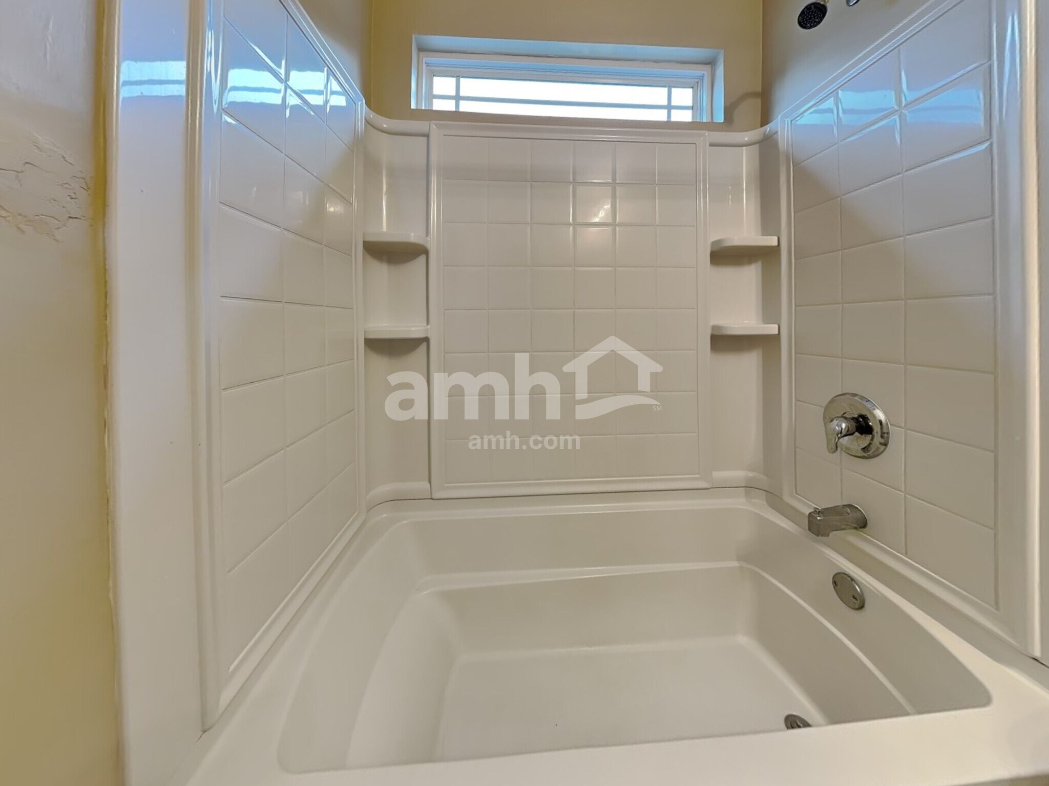 Building Photo - 75 Summer Hill Way