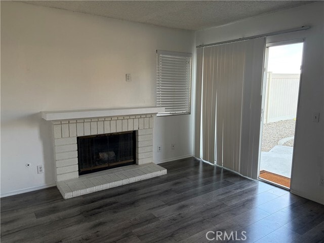 Building Photo - 744 La Cumbre St