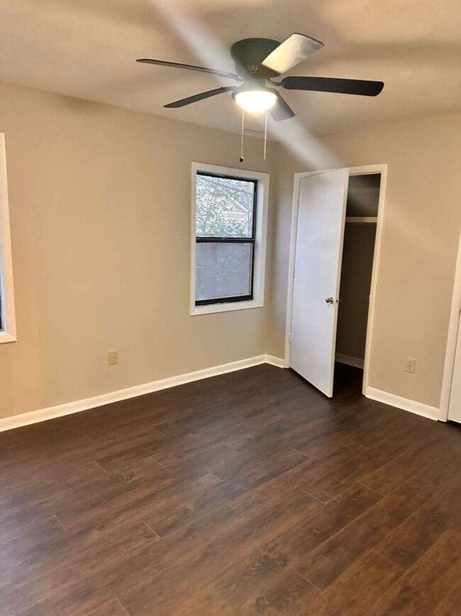 Building Photo - 6920 Timberwood Dr