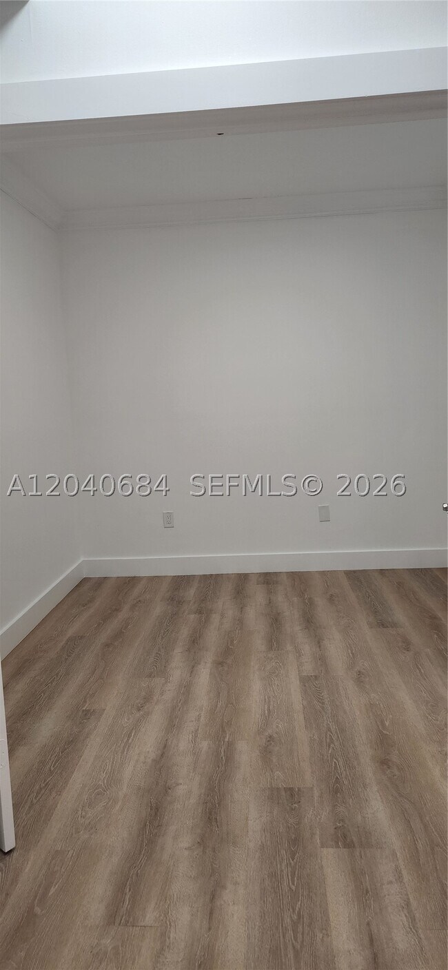 Building Photo - 357 Almeria Ave