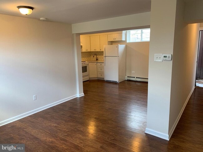 Building Photo - 2032 Maple Ave