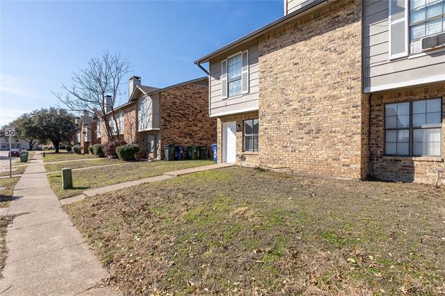 Building Photo - 2813 Wimbledon Ct