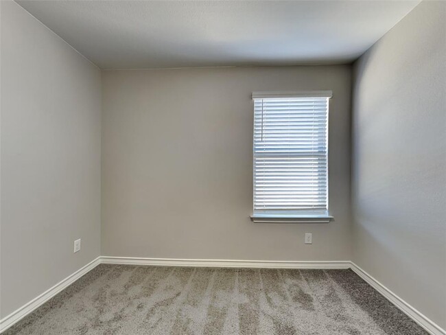 Building Photo - 142 Yellowbark St
