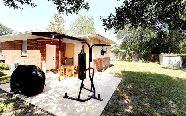 Building Photo - 3219 Fruitwood Ln